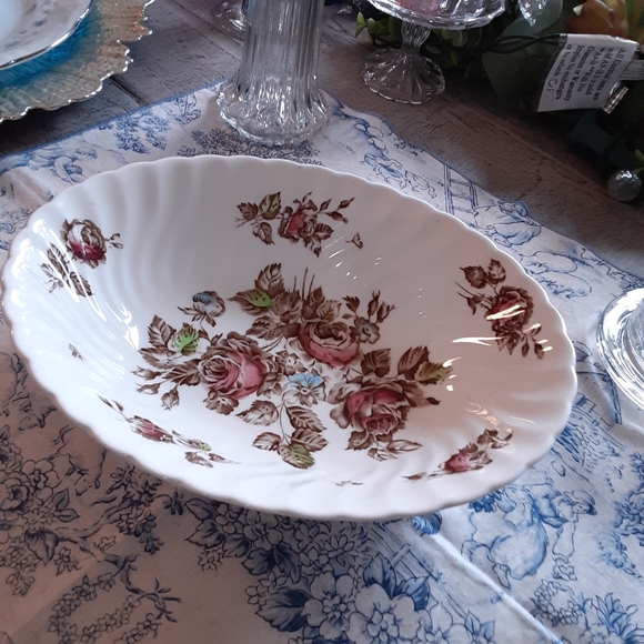 Johnson Brothers, Devon Sprays, Small Oval Serving Bowl - Picture 6 of 7